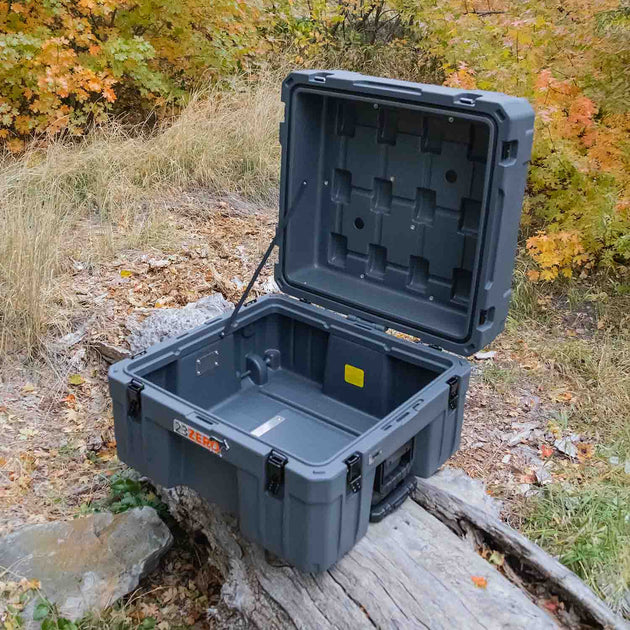 CO-132L Overland Gear Box Gray with wheels